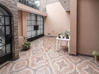 Foto 1 de Vendo Casa con Excelente ubicación! Urb. El Pinar Comas