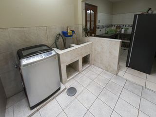 Foto 7 de Vendo Casa con Excelente ubicación! Urb. El Pinar Comas