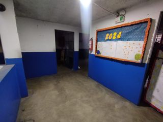 Se ALQUILA COLEGIO de 4 pisos con 640m2 de área construida