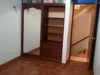 ¡Venta De Casa De 3 Pisos Más Azotea En San Juan De Lurigancho!