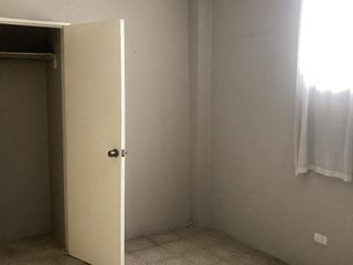 Foto 4 de Oportunidad ! Venta Departamento 1 er. piso alto Av. Victor Emilio Estrada y Balsamo  con garage