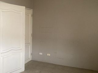 Foto 7 de Oportunidad ! Venta Departamento 1 er. piso alto Av. Victor Emilio Estrada y Balsamo  con garage