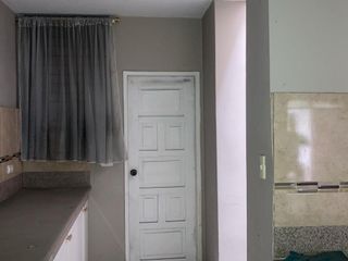 Foto 10 de Oportunidad ! Venta Departamento 1 er. piso alto Av. Victor Emilio Estrada y Balsamo  con garage
