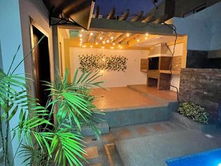Foto 2 de Casa en VENTA o RENTA con piscina, Zona Sur, Urbanizacion Manta Beach, San Mateo, Manta, Ecuador