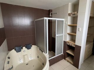Foto 5 de Casa en VENTA o RENTA con piscina, Zona Sur, Urbanizacion Manta Beach, San Mateo, Manta, Ecuador