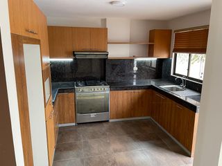 Foto 7 de Casa en VENTA o RENTA con piscina, Zona Sur, Urbanizacion Manta Beach, San Mateo, Manta, Ecuador