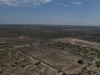 Foto 2 de VENTA DE DOS  TERRENOS – CARRETERA  PIURA -SULLANA – k15- PIURA.