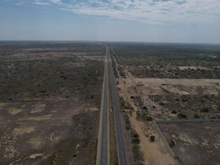 Foto 6 de VENTA DE DOS  TERRENOS – CARRETERA  PIURA -SULLANA – k15- PIURA.