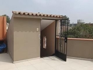 Vendo Lindo Departamentos Tercero Y Cuarto Piso Dos Por Uno + Terraza Frente A Parque En La Molina