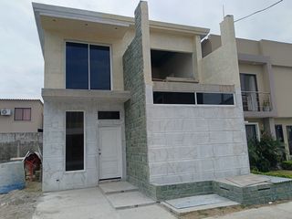 Foto 2 de Casa de venta en Urbanización San Antonio, diseño moderno y exclusivo.