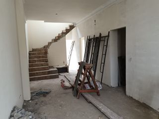 Foto 9 de Casa de venta en Urbanización San Antonio, diseño moderno y exclusivo.