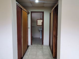 Foto 12 de Casa de alquiler en Los Ceibos, 5 dormitorios, Conjunto Cerrado.