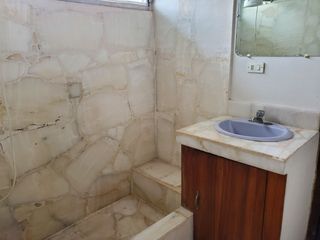 Foto 17 de Casa de alquiler en Los Ceibos, 5 dormitorios, Conjunto Cerrado.