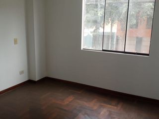 Alquilo departamento super bien ubicado 3 dorm. 2 baños, Chorrillos