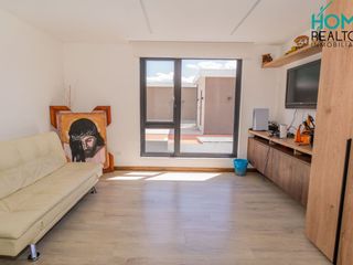 DE VENTA HERMOSA CASA LUJOSA EN CHAULLABAMBA, Ciudad de Cuenca. Ubicada en una prestigiosa Urbanización Puertas de Hierro.