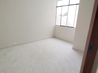 Foto 10 de CASA REMODELADA DE 2 PISOS + AZOTEA