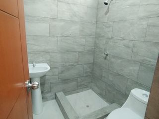 Foto 9 de CASA REMODELADA DE 2 PISOS + AZOTEA