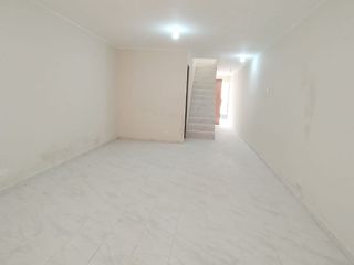 Foto 12 de CASA REMODELADA DE 2 PISOS + AZOTEA
