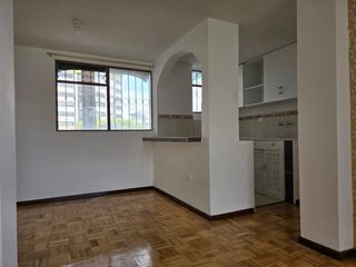 Venta Departamento REMODELADO Av. De Los Granados cerca UDLA, Área 54 m². Condominio El Batán Bloque 5