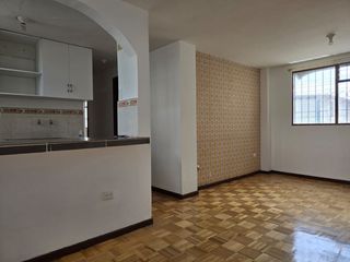 Venta Departamento REMODELADO Av. De Los Granados cerca UDLA, Área 54 m². Condominio El Batán Bloque 5