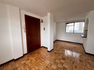 Venta Departamento REMODELADO Av. De Los Granados cerca UDLA, Área 54 m². Condominio El Batán Bloque 5