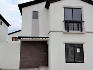 Foto 1 de Alquilo villa de estreno Urb Los Prados etapa 2