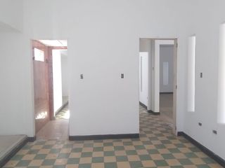 Casa comercial en arriendo en Bellavista.