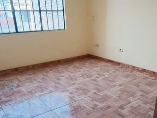 Foto 3 de VENTA DE CASA DE DOS PISO EN  CARABAYLLO