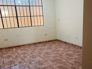 VENTA DE CASA DE DOS PISO EN  CARABAYLLO