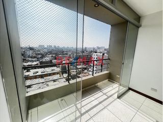 ¡Vendo Lindo Departamento Con Balcón Y Vista Exterior En Magdalena Del Mar!