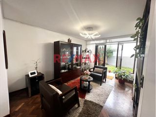 ¡Vendo Casa Totalmente Remodelada Frente A Parque En Urb Higuereta – Surco!