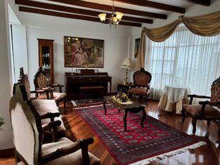 Foto 1 de Venta Casa Los Chillos 650 m² Urbanización San José del Valle