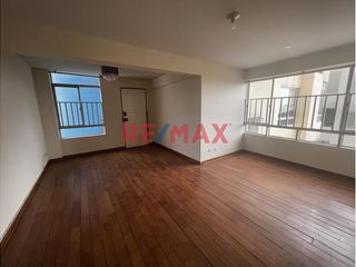 ¡Vendo Lindo Departamento Ubicado En Av. Sergio Bernales, Surquillo!