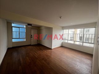 ¡Vendo Lindo Departamento Ubicado En Av. Sergio Bernales, Surquillo!