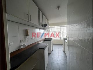 ¡Vendo Lindo Departamento Ubicado En Av. Sergio Bernales, Surquillo!