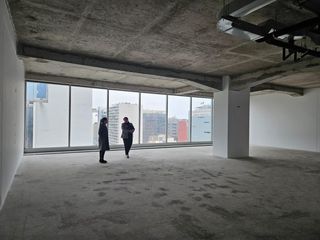 Foto 2 de Oficina Prime T Tower En Alquiler Área De 151,67 en Casco