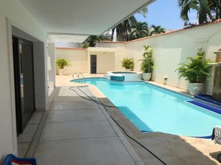 Foto 1 de VENTA INMENSA CASA EN CONJUNTO VILLA CAMPESTRE