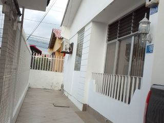 En venta hermosa villa en Cdla. 9 de Octubre.