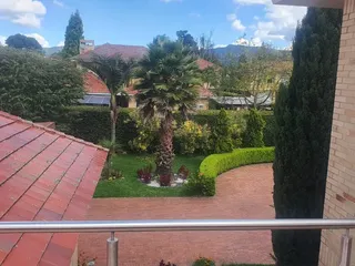 ARRIENDO CASA CONJUNTO RESIDENCIAL EL ZAHIR, CAJICÁ – CUNDINAMARCA.