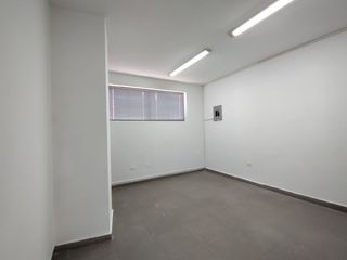 Oficina en arriendo en Alto Prado.