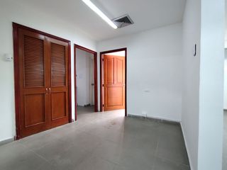 Oficina en arriendo en Alto Prado.