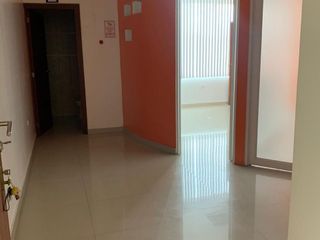 Foto 5 de rento oficina Edificio Plaza Toure