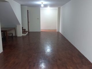 Foto 6 de Se Alquila Oficina/Deposito Con Jardin Interior En Primer Piso.