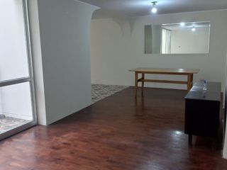 Foto 7 de Se Alquila Oficina/Deposito Con Jardin Interior En Primer Piso.