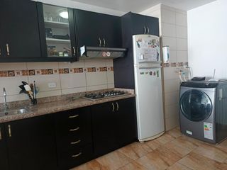 Venta de Departamento Tres Dormitorios  Sector La Gasca (Calle Arturo Meneses)