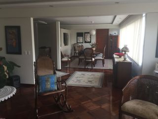 Foto 2 de VENTA DEPARTAMENTO DUPLEX DE 4 DORMITORIOS , SECTOR LA CAROLINA