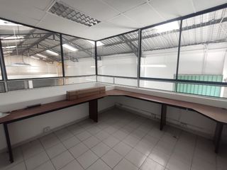 Foto 8 de RENTO  HERMOSA BODEGA DE 400M2  EN EL EDEN