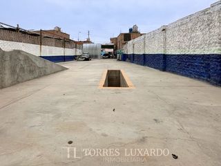 Foto 12 de VENTA DE LOCAL COMERCIAL DE 437M2 EN EL OVALO DE HUACHO