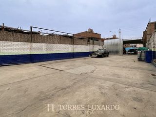 Foto 15 de VENTA DE LOCAL COMERCIAL DE 437M2 EN EL OVALO DE HUACHO