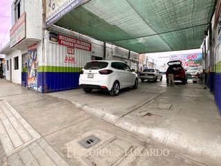 Foto 27 de VENTA DE LOCAL COMERCIAL DE 437M2 EN EL OVALO DE HUACHO